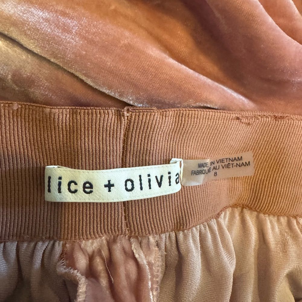 Alice and Olivia Racquel Wide-Leg Velvet Pants | Size 8 - Picture 6 of 8
